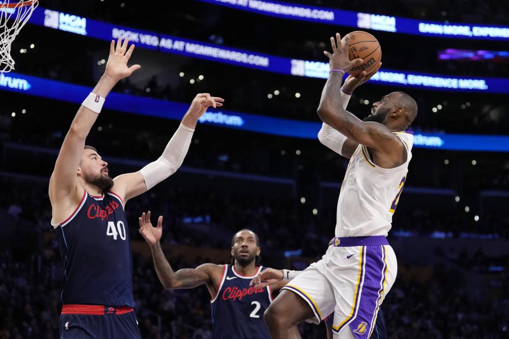 全队多达五 全队多达五